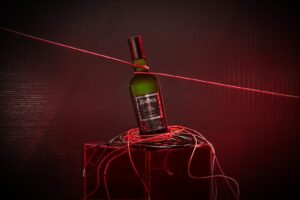 Ardbeg Vintage_Y2K 25 Years Old (Credit: Ardbeg)