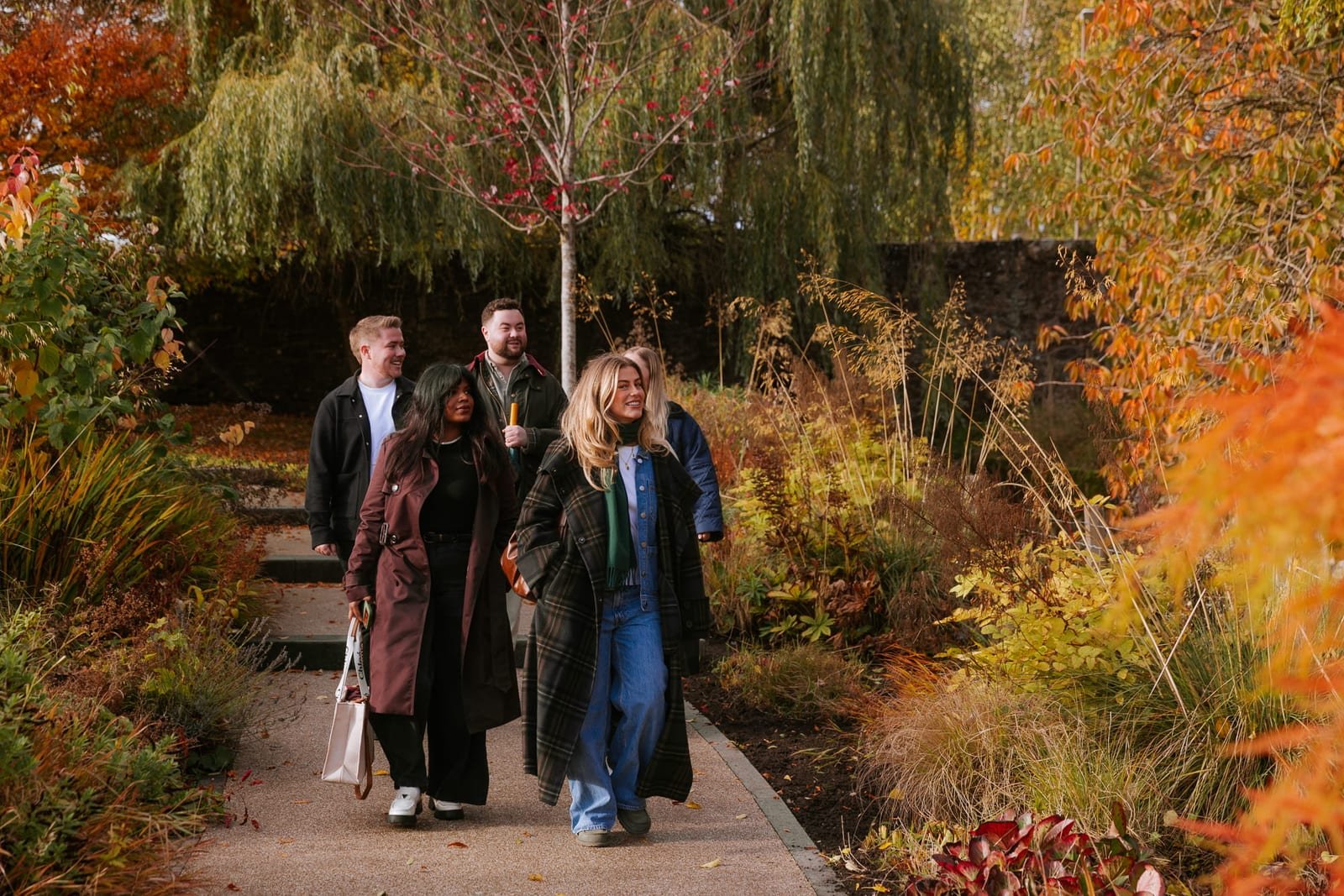 Glenkinchie Distillery gardens (Credit: Glenkinchie Distillery)